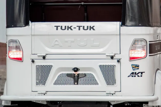 DETALLES TUK TUK AKT-3