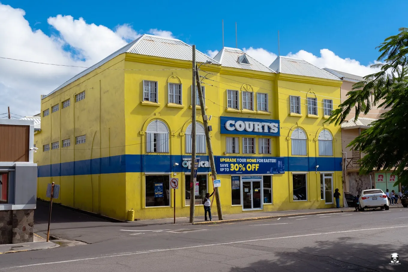 COURTS_STKITTS_AKT